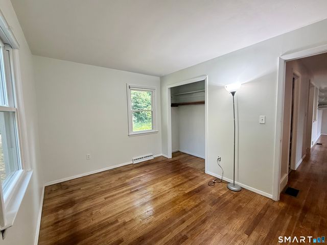 220 Foxon Hill Road, New Haven, CT 06513