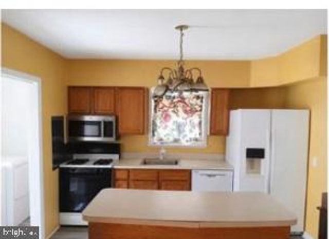 217 OLIVER AVE, Trenton, NJ 08618