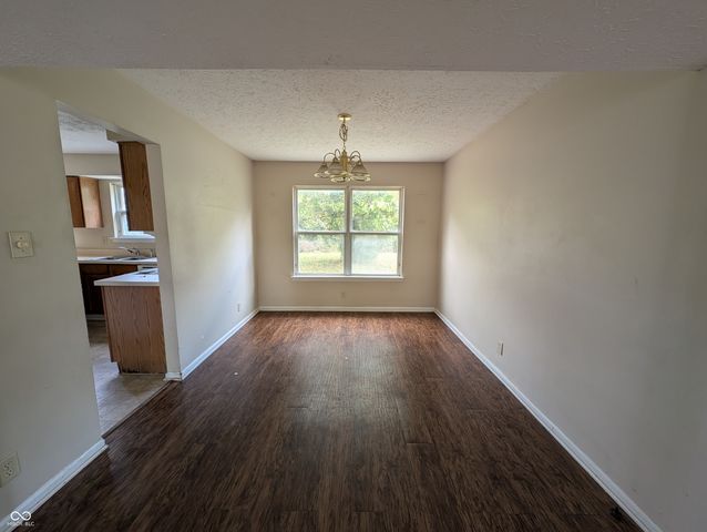 2321 Gradison Circle, Indianapolis, IN 46214