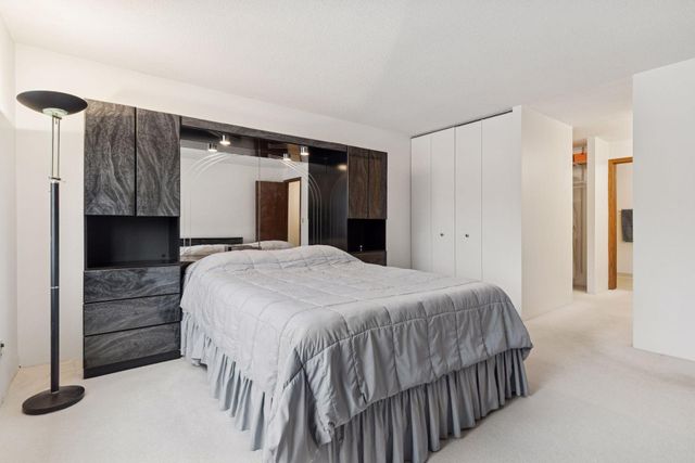 2885 Knox Avenue S 404, Minneapolis, MN 55408