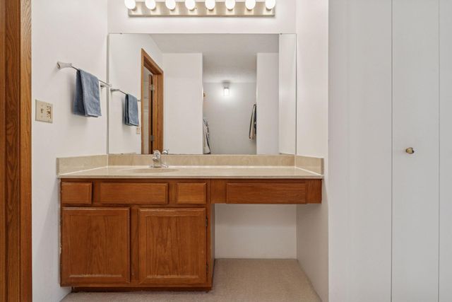 2885 Knox Avenue S 404, Minneapolis, MN 55408