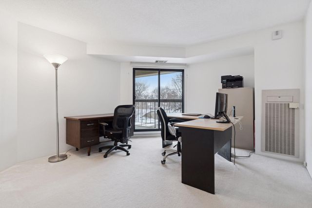 2885 Knox Avenue S 404, Minneapolis, MN 55408