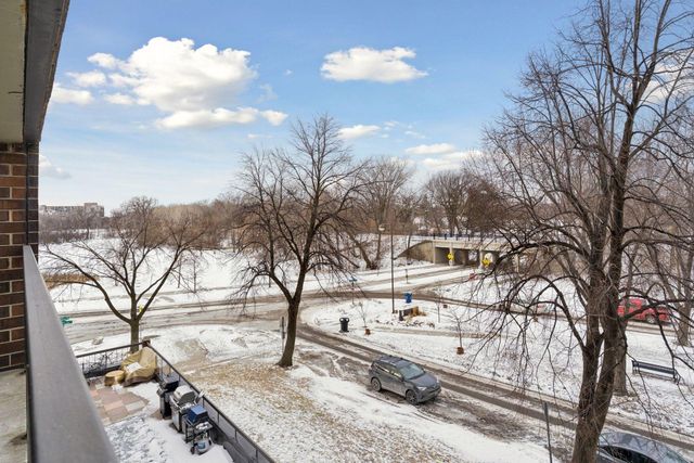 2885 Knox Avenue S 404, Minneapolis, MN 55408