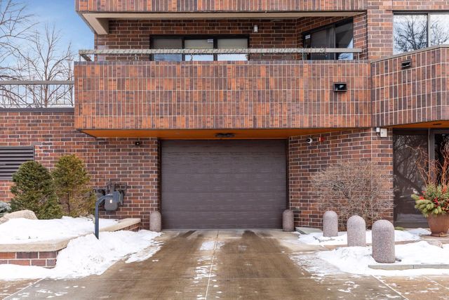 2885 Knox Avenue S 404, Minneapolis, MN 55408