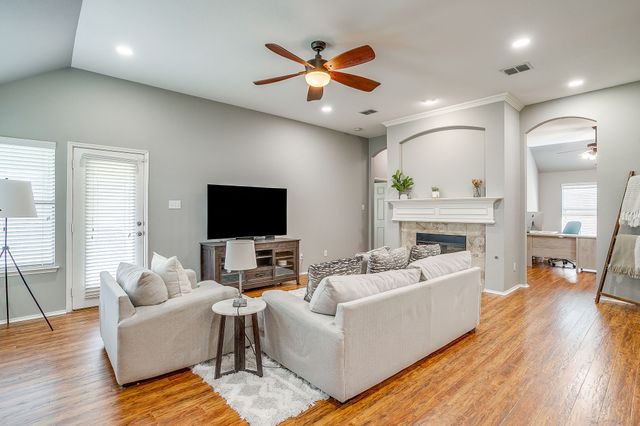 3917 Foreland Drive, Fort Worth, TX 76262