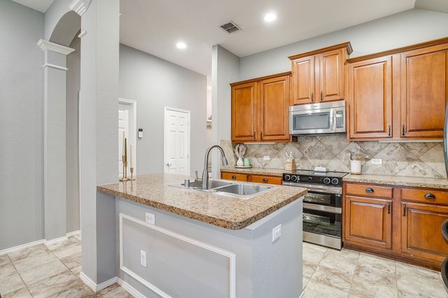 3917 Foreland Drive, Fort Worth, TX 76262