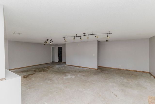 154 S Maple Dunes, Wichita, KS 67235