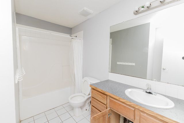 154 S Maple Dunes, Wichita, KS 67235