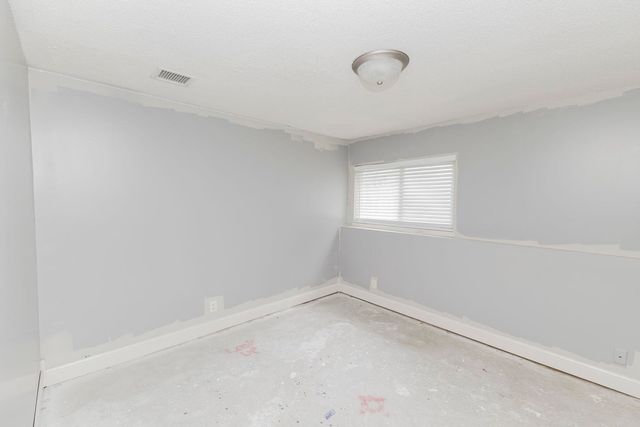154 S Maple Dunes, Wichita, KS 67235