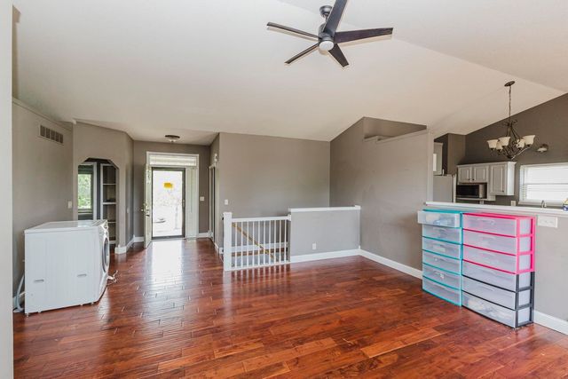 154 S Maple Dunes, Wichita, KS 67235