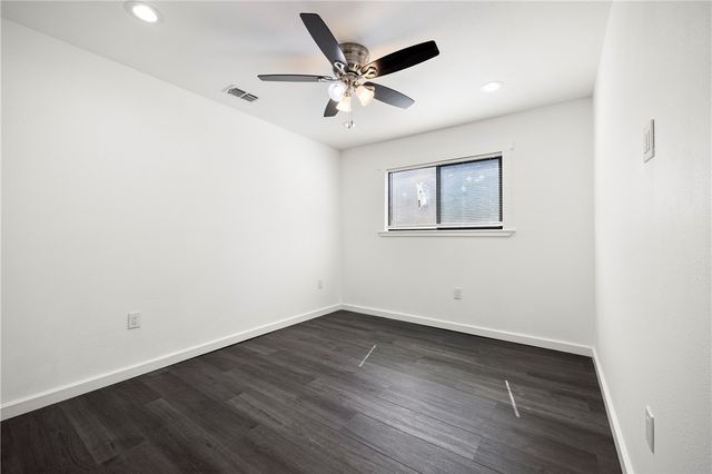 408 Avenue D, Sinton, TX 78387