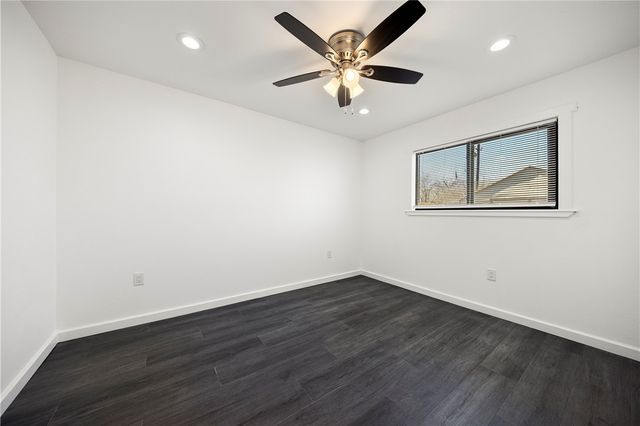 408 Avenue D, Sinton, TX 78387