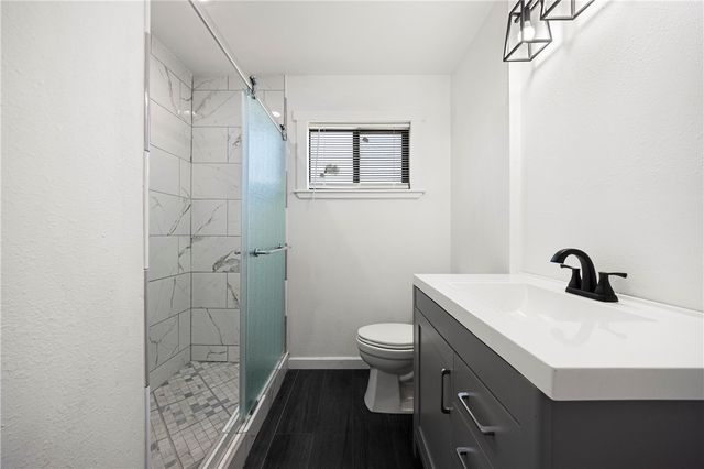 408 Avenue D, Sinton, TX 78387