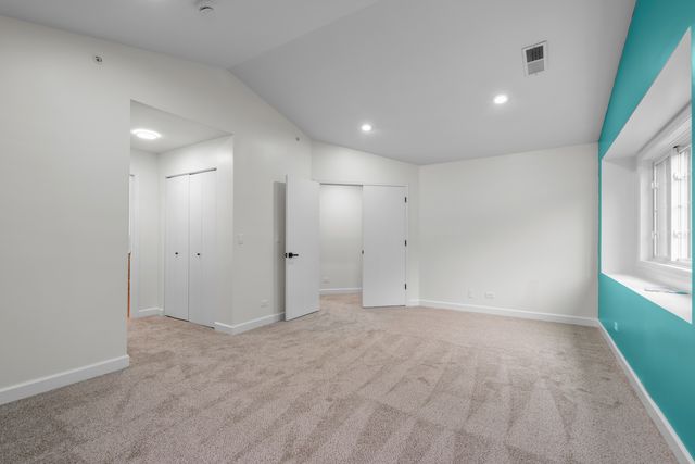 1727 W Hawkes Street 8, Arlington Heights, IL 60004