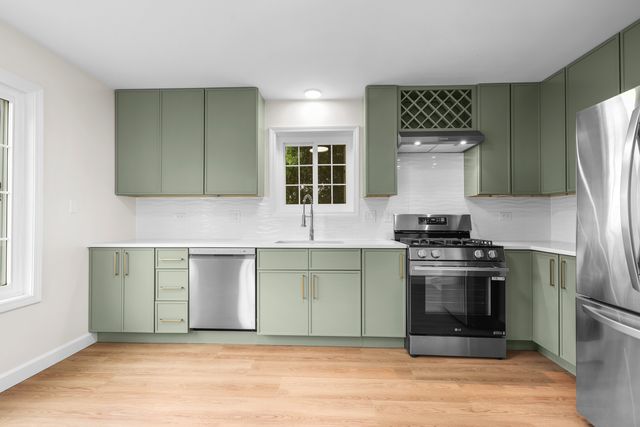 1727 W Hawkes Street 8, Arlington Heights, IL 60004