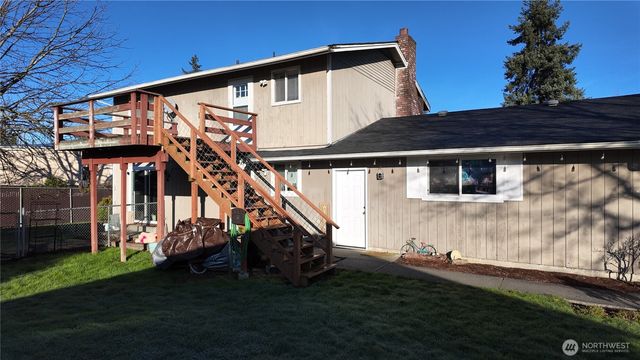 2010 Sandalwood Street, Mount Vernon, WA 98273