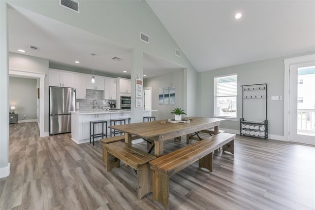 16630 Jean Lafitte Road, Galveston, TX 77554