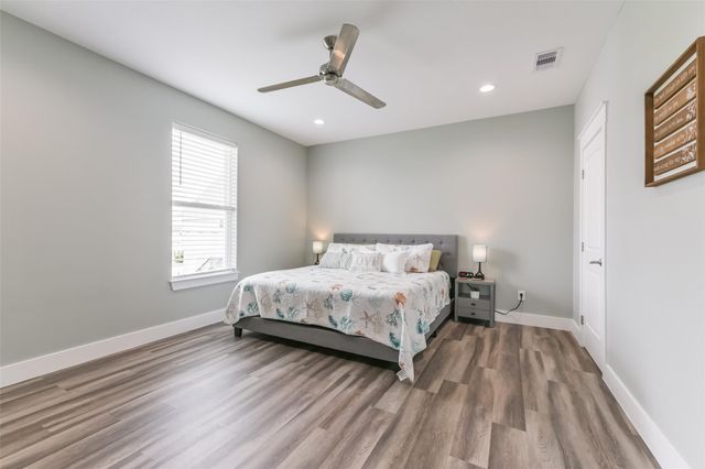 16630 Jean Lafitte Road, Galveston, TX 77554