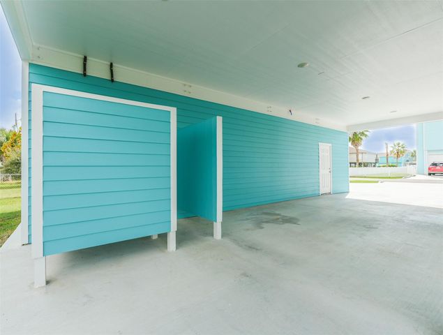 16630 Jean Lafitte Road, Galveston, TX 77554