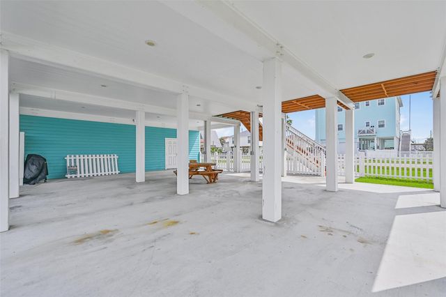 16630 Jean Lafitte Road, Galveston, TX 77554