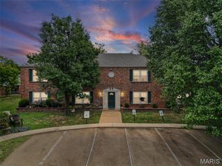9421 Green Park Gardens Drive C, St Louis, MO 63123