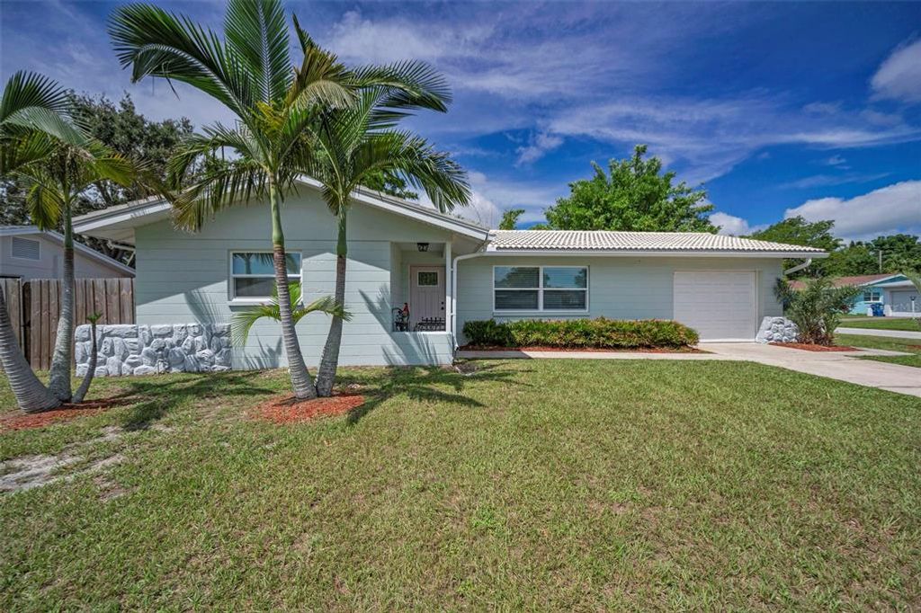 9962 111TH STREET, Seminole, FL 33772