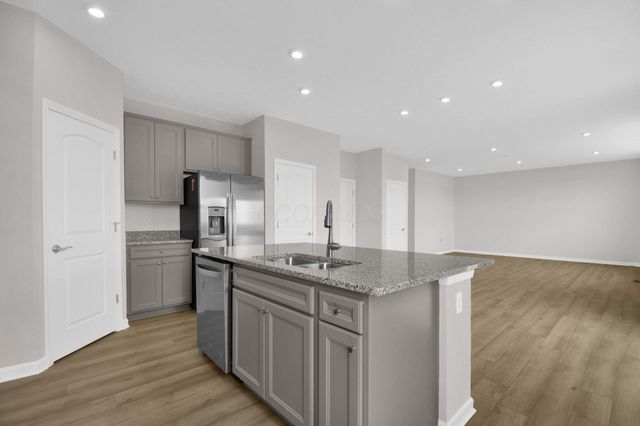 1303 Theodore Drive, Lockbourne, OH 43137