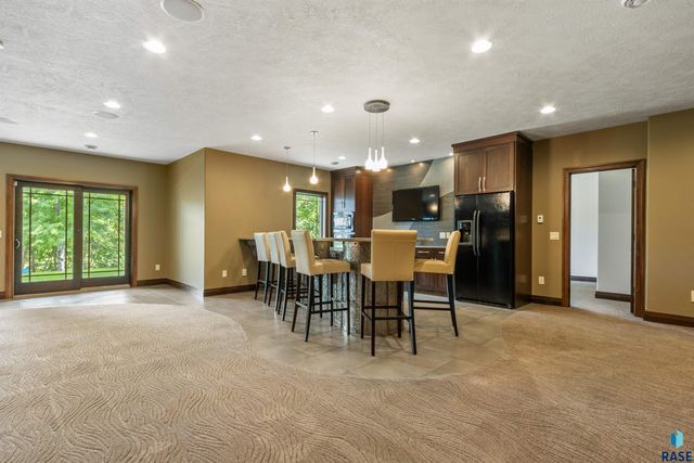 5804 S Lazy Ridge Pl Place, Sioux Falls, SD 57108
