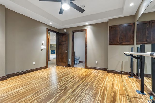5804 S Lazy Ridge Pl Place, Sioux Falls, SD 57108