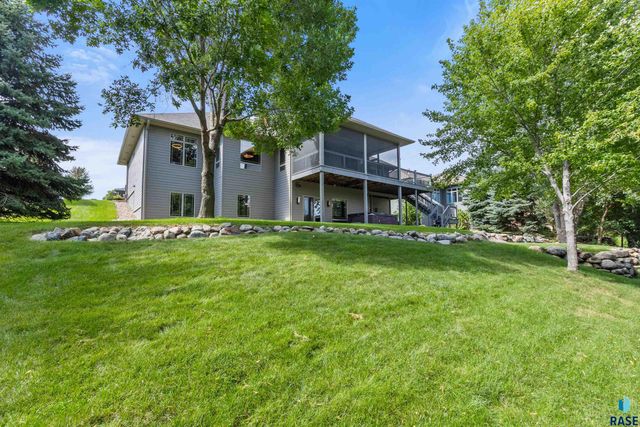 5804 S Lazy Ridge Pl Place, Sioux Falls, SD 57108