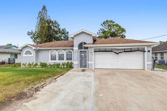 1717 SW Burlington Street, Port St. Lucie, FL 34984