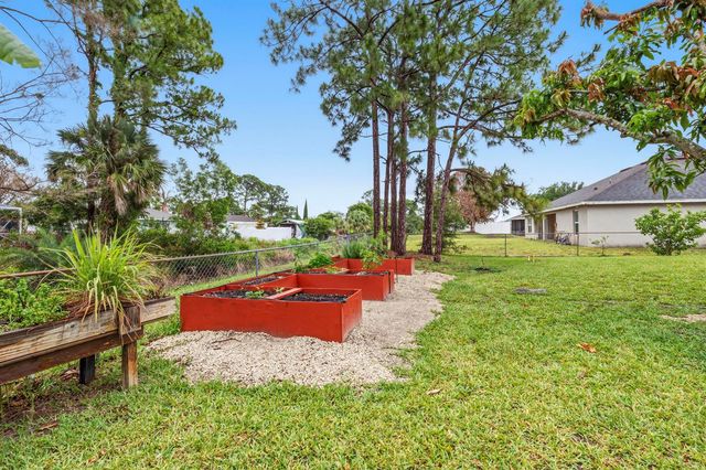 1717 SW Burlington Street, Port St. Lucie, FL 34984
