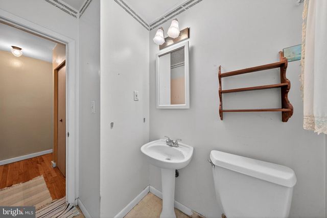 178 W SHELLEY DR, Claymont, DE 19703