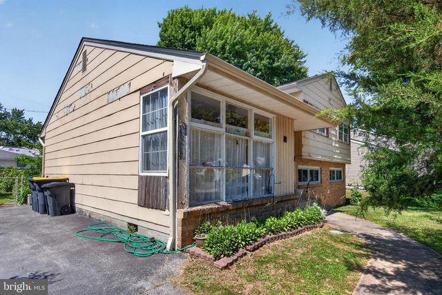 178 W SHELLEY DR, Claymont, DE 19703