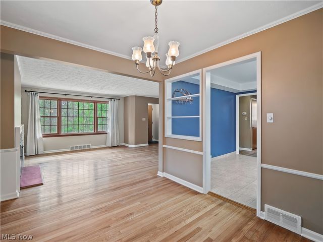 7393 Nethersole Drive, Middleburg Heights, OH 44130