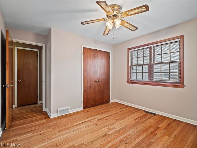 7393 Nethersole Drive, Middleburg Heights, OH 44130