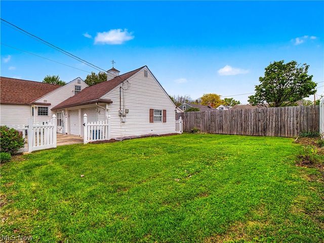 7393 Nethersole Drive, Middleburg Heights, OH 44130