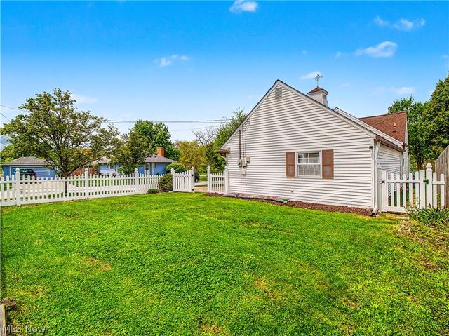 7393 Nethersole Drive, Middleburg Heights, OH 44130