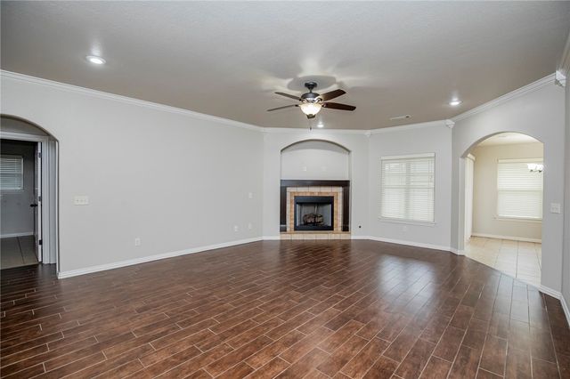 6105 38th Street, Rogers, AR 72758