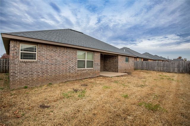 6105 38th Street, Rogers, AR 72758