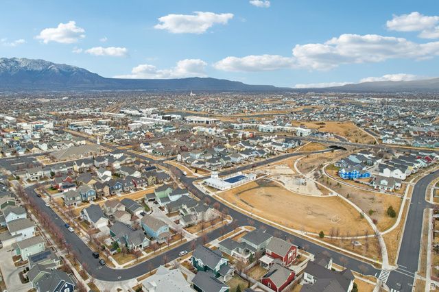 10307 S FISH HOOK RD, South Jordan, UT 84009