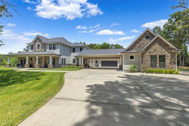 8987 Grand Lake Estates Drive, Montgomery, TX 77316