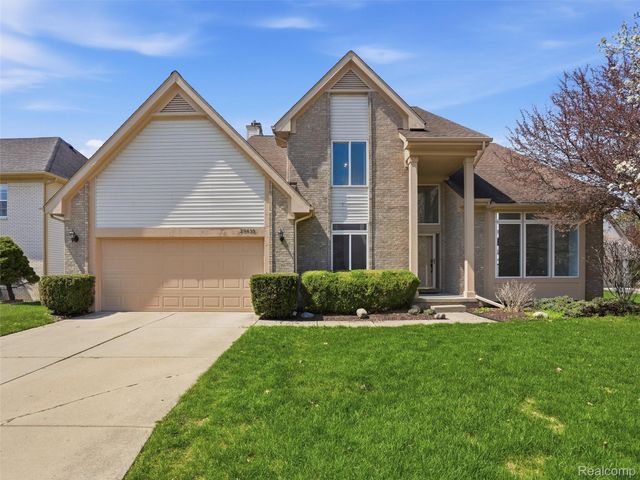 29435 Chelsea Crossing, Farmington Hills, MI 48331