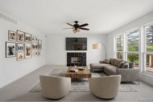 29435 Chelsea Crossing, Farmington Hills, MI 48331