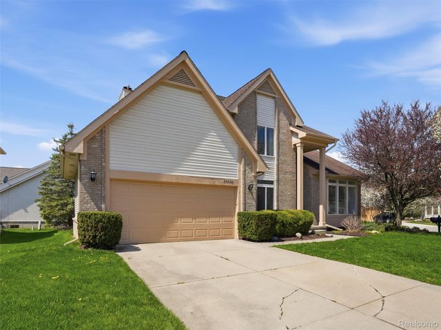 29435 Chelsea Crossing, Farmington Hills, MI 48331