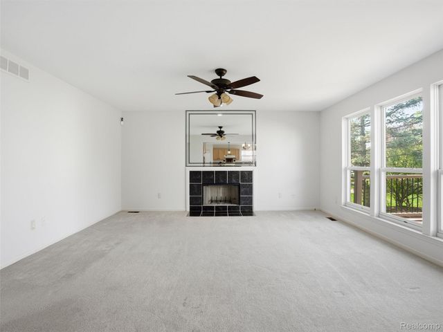 29435 Chelsea Crossing, Farmington Hills, MI 48331