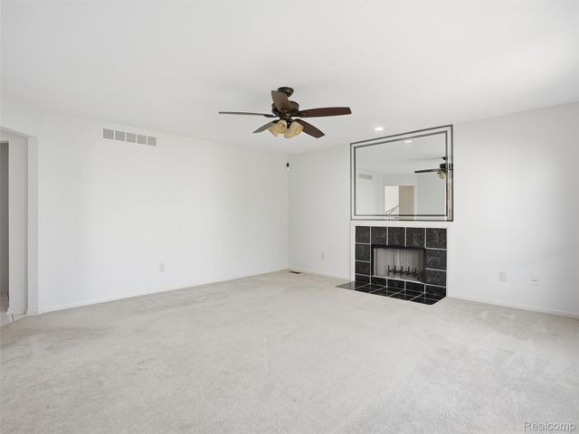 29435 Chelsea Crossing, Farmington Hills, MI 48331