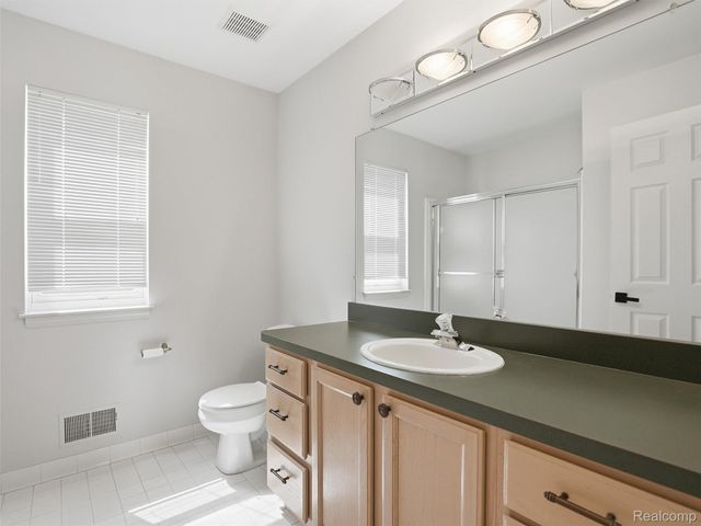 29435 Chelsea Crossing, Farmington Hills, MI 48331