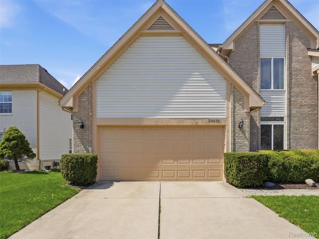 29435 Chelsea Crossing, Farmington Hills, MI 48331