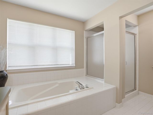 29435 Chelsea Crossing, Farmington Hills, MI 48331